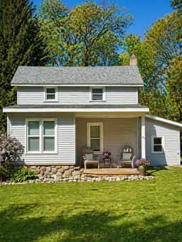 Charming 2BR | Pet-Friendly + Walk to Downtown - Image 4