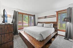 Lake Bellaire View Condo | Pool • Beach Club - Image 5