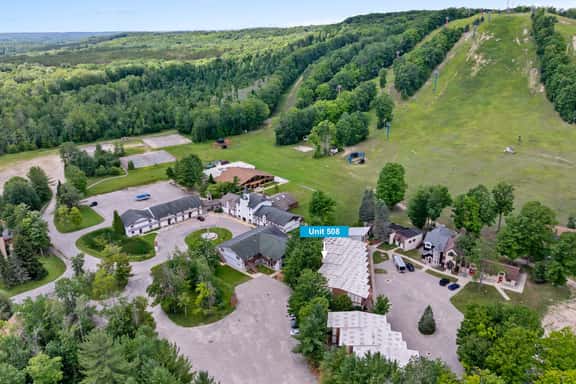 Newly Renovated Ski & Golf Retreat | Schuss Mountain - Image 1