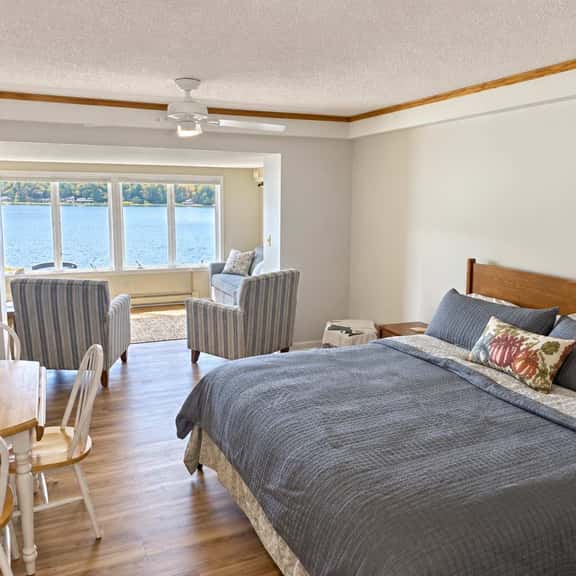 Clam Lake Terrace Retreat - Image 1