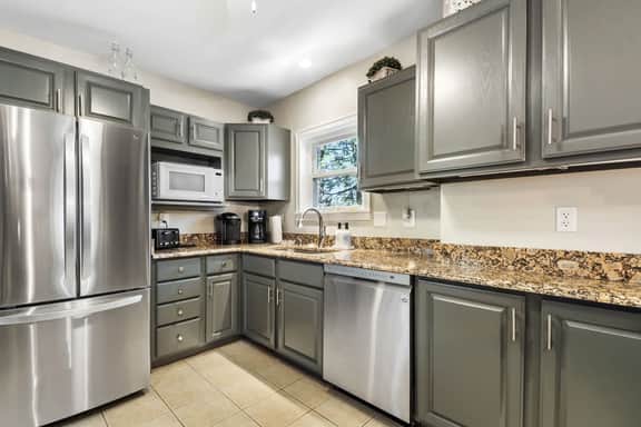 Lakefront Retreat on Intermediate Lake | Sleeps 14 • Firepit Dogs - Image 5