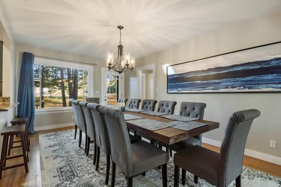 Lakefront Lodge | Sleeps 14 • Near Schuss • Dogs - Image 2