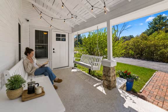 5 Acre Escape Game Room Fire pit Near Shanty, Pets - Image 2