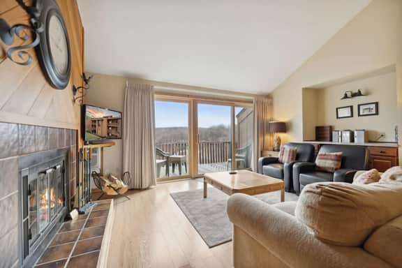 Shanty Creek Penthouse - on the resort! - Image 4
