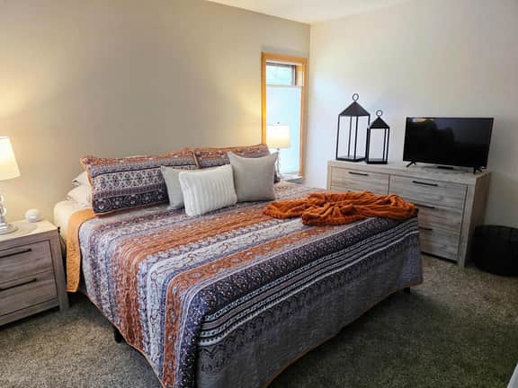 Schuss Mountain Condo | Ski, Golf & Fireplace - Image 5