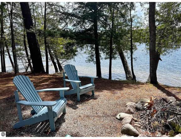 Clam Lake Terrace Retreat - Image 5