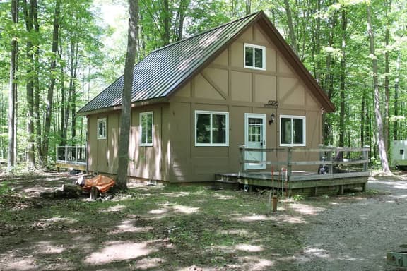 Pet-Friendly Cabin | Pool, Lakes & Golf - Image 1