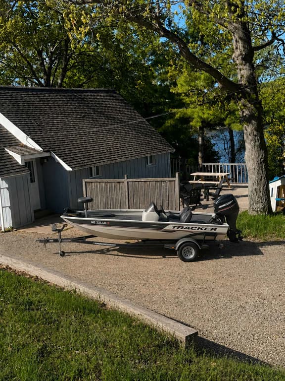Clam Lake Waterfront Cottage w/ Kayaks - Image 1