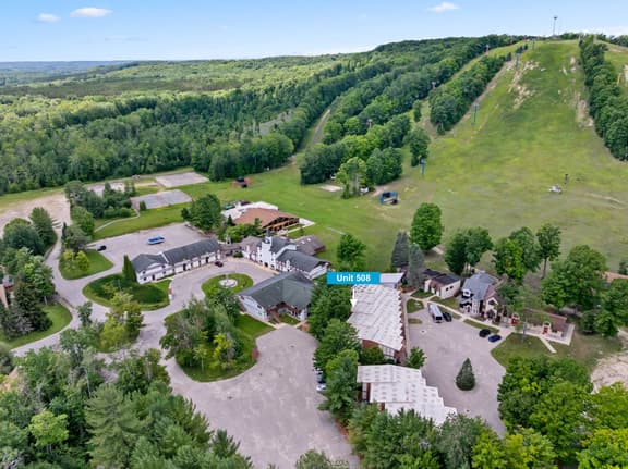 Newly Renovated Ski & Golf Retreat | Schuss Mountain - Image 1