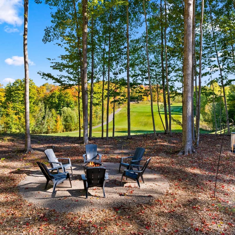 New Hawk’s Eye Retreat | Golf Views + Chef’s Kitchen